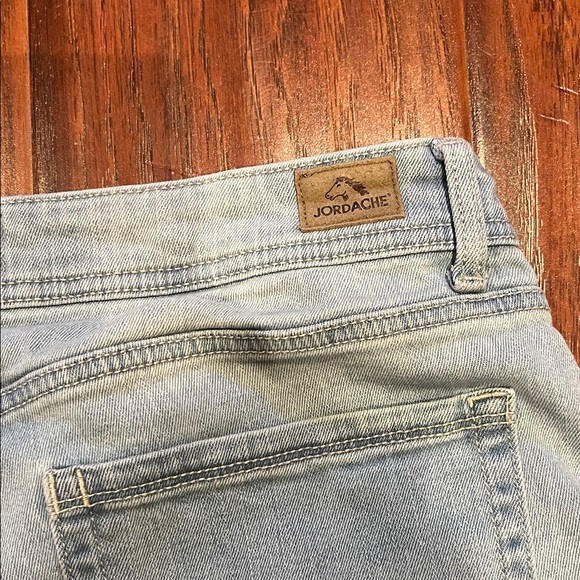 Jordache Light Blue Jeans with Floral stencils - Picture 5 of 6